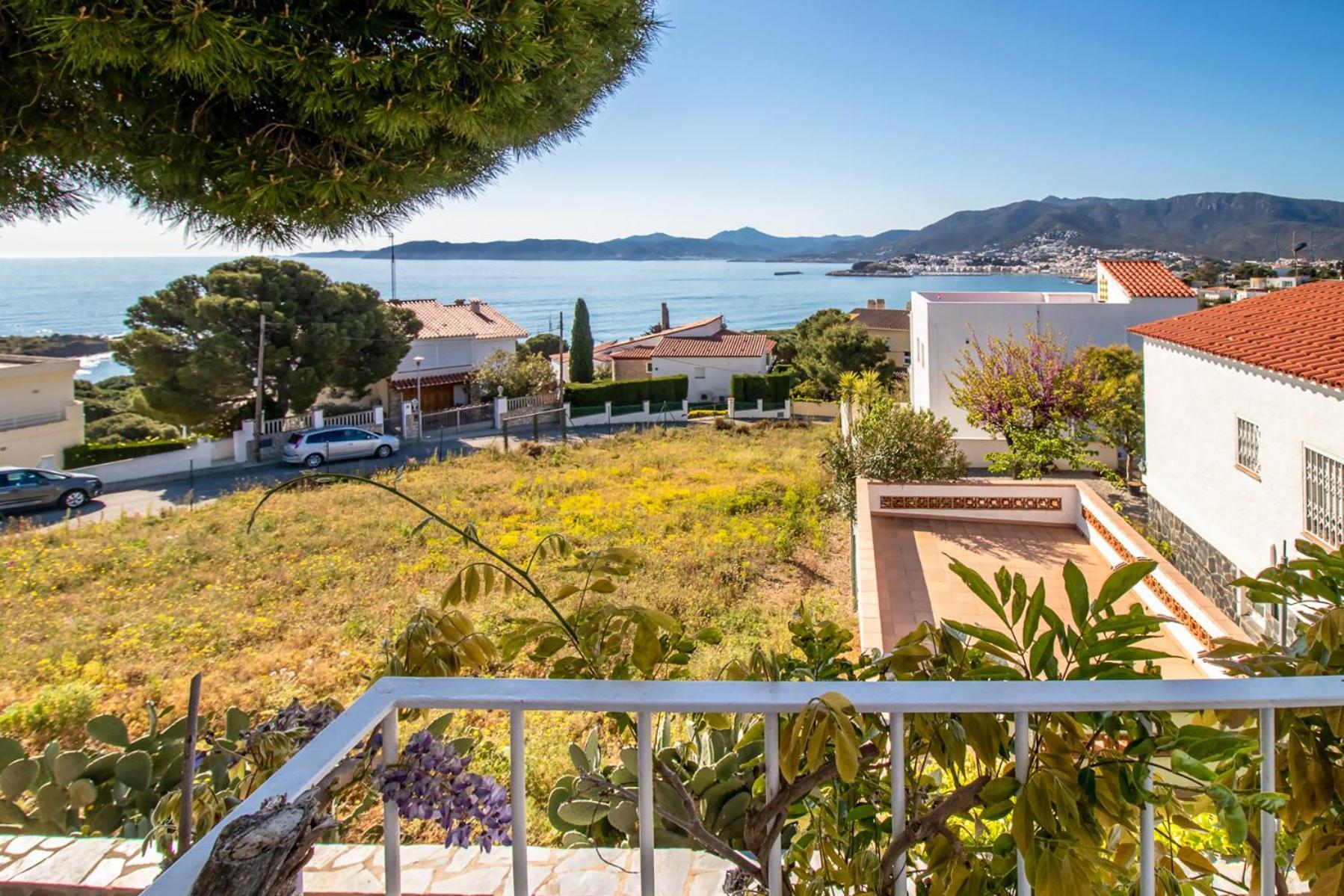 Cap Ras 01 Apartamento Con Terraza Y Vistas Girona Exterior photo